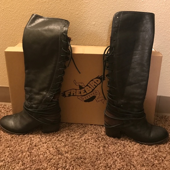Freebird by Steve Madden - Coal in Black - Picture 1 of 3